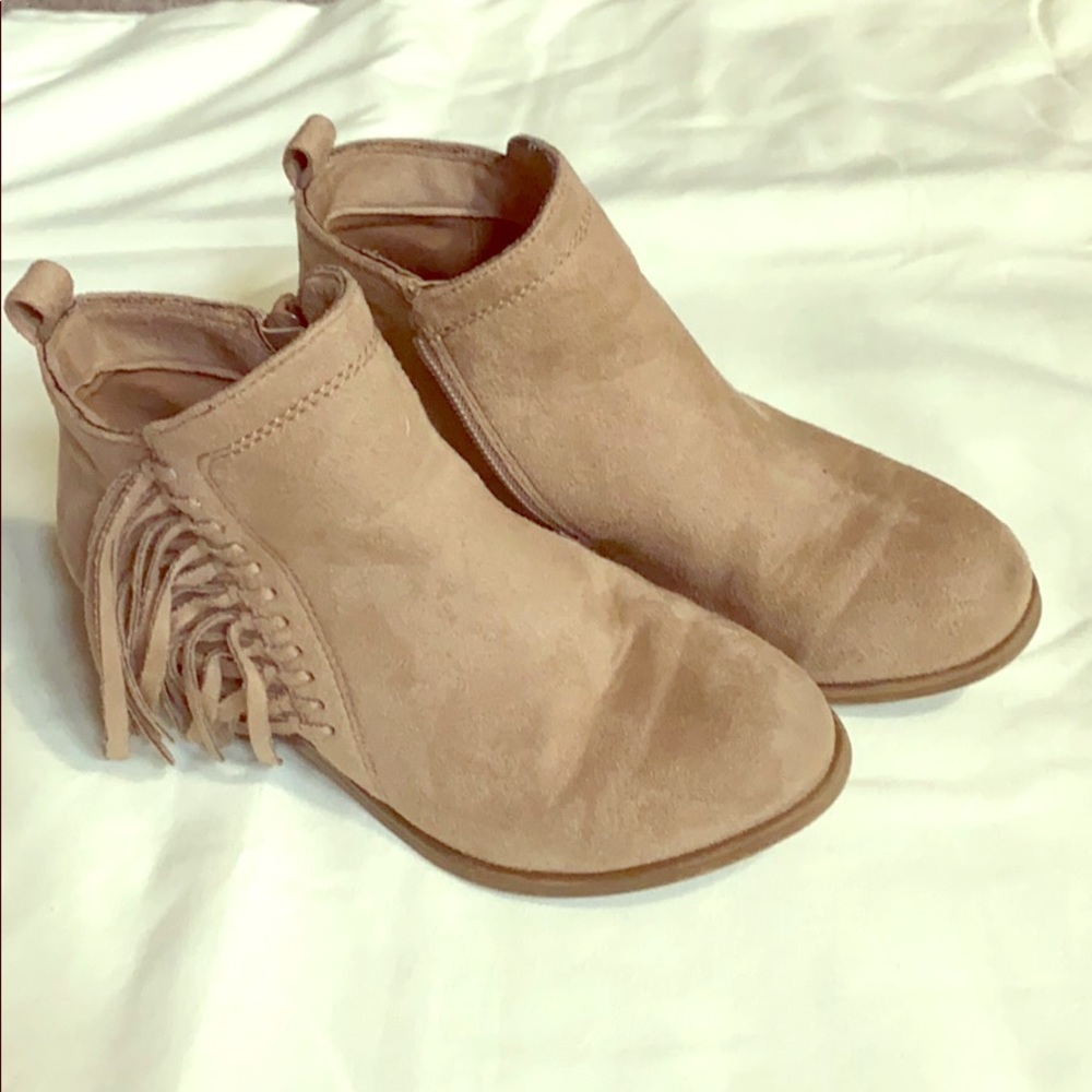 Rampage Girls Size 13 Fringe Booties